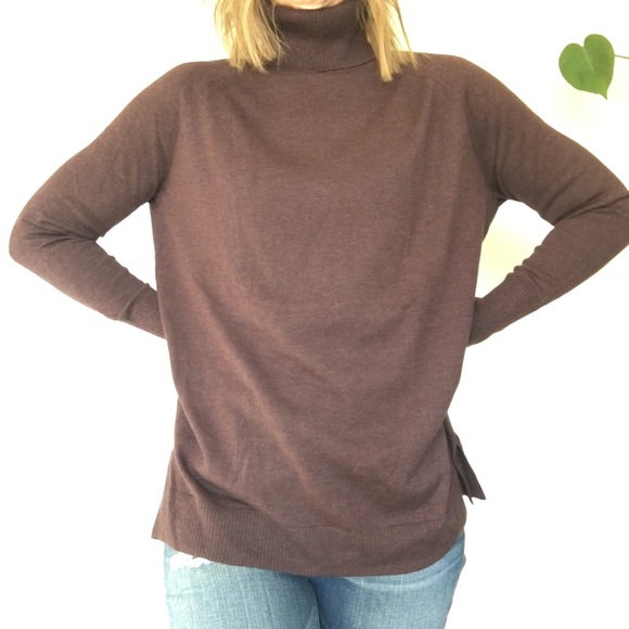 NWT Old Navy Burgundy Turtleneck Sweater, size Medium ♥️ - Picture 6 of 7